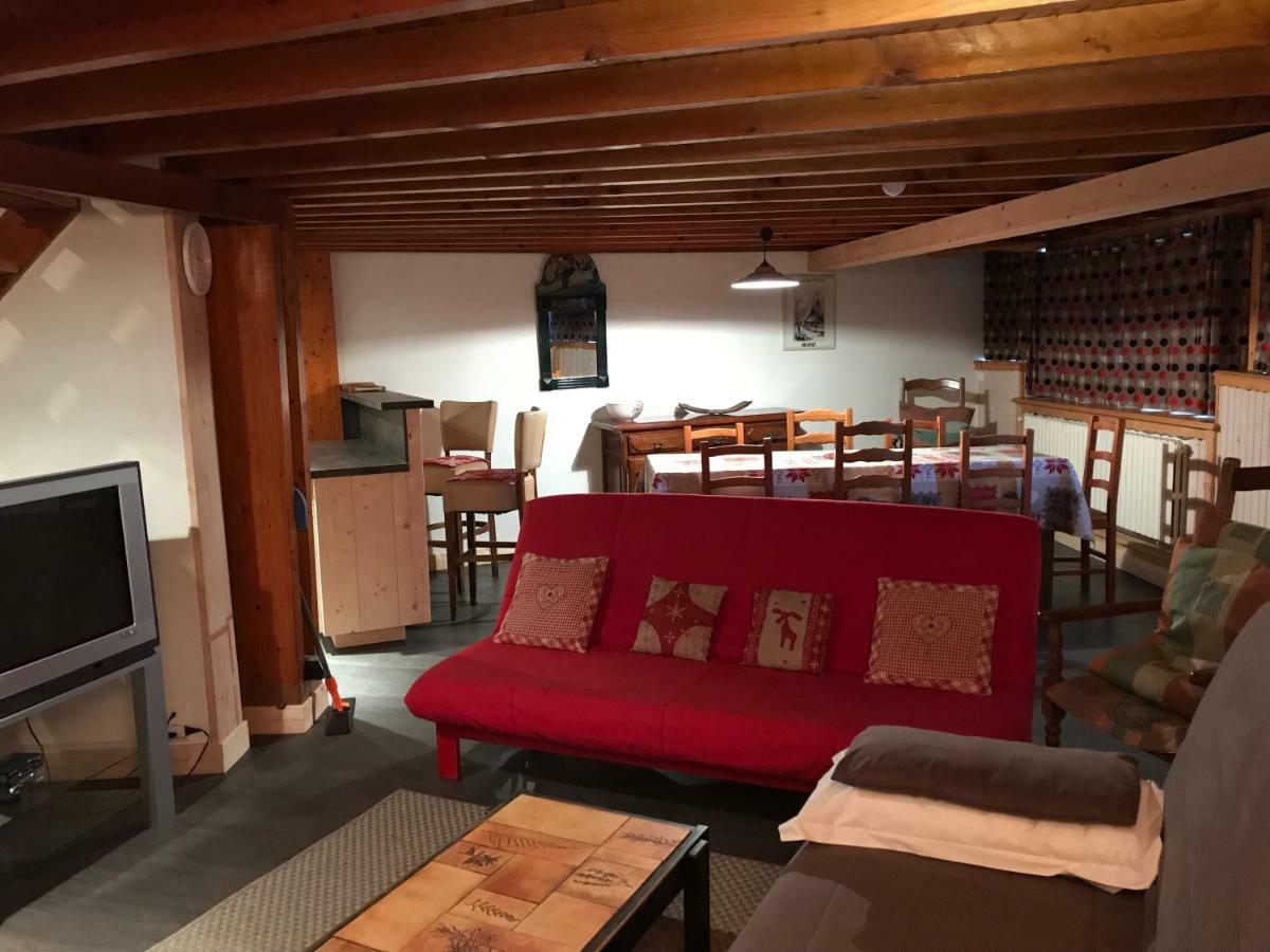 LE SAPORTA- Studios et Appartements meublés de tourisme Le Lioran Exterior foto
